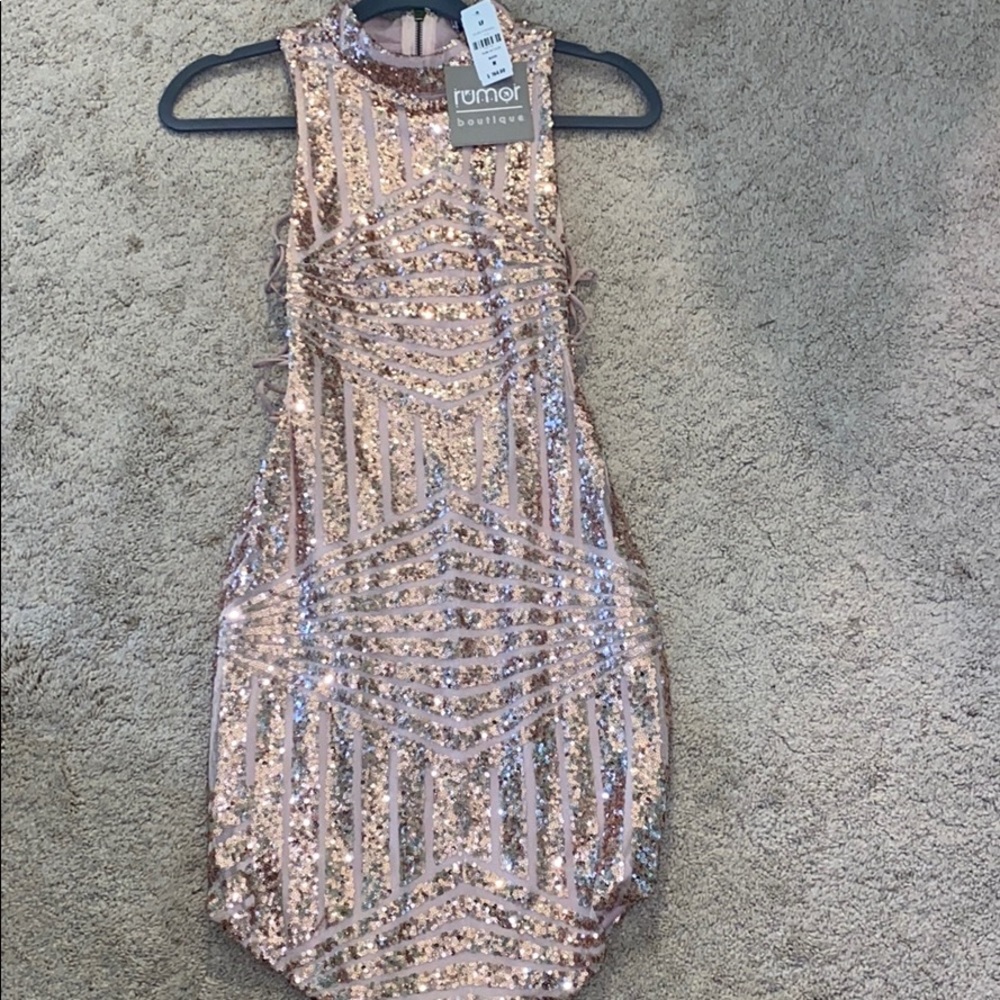 Body con side slit going out dress